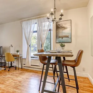 Cheerful In Plateau Mtl Apartment Montreal